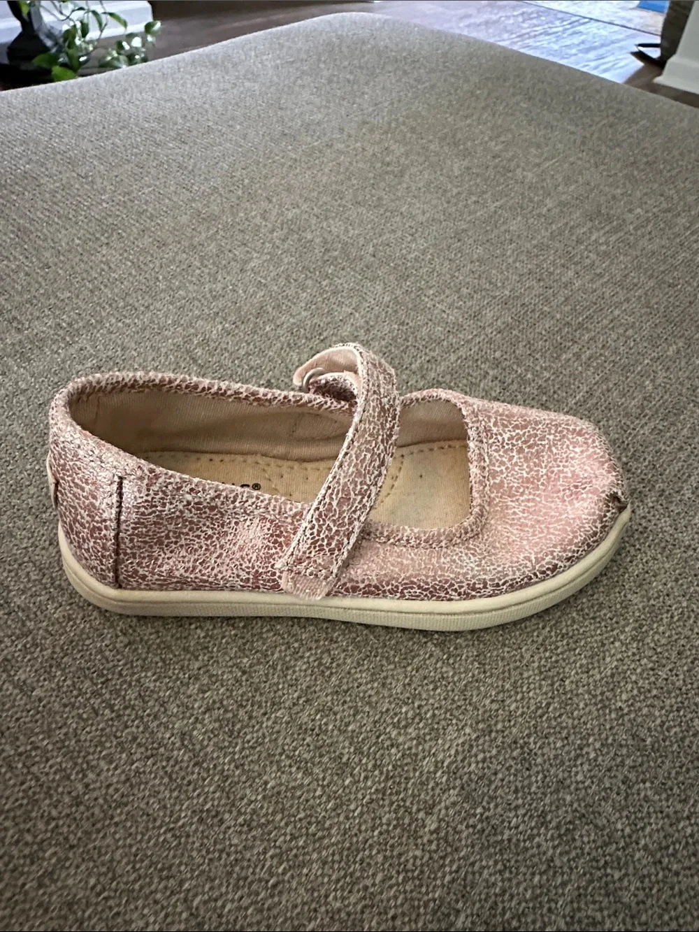 Toms Girls Sparkle Mary Jane Shoes in Light Pink